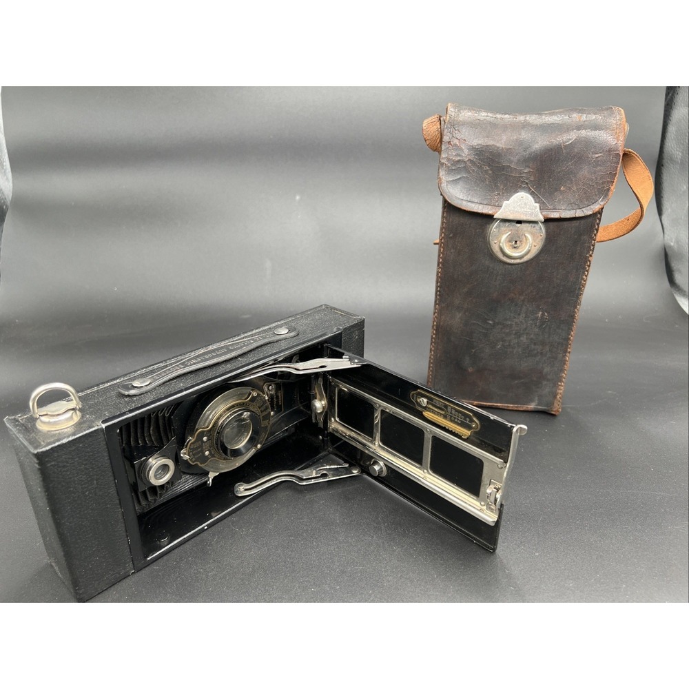 Vintage Eastman Kodak No. 2-C Folding Autographic Brownie Camera With Case
